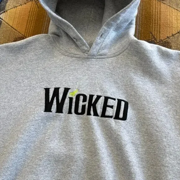 Vintage Y2K Wicked Broadway Musical Embroidered Hoodie Sweatshirt Size XL - Picture 2 of 6